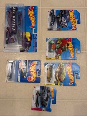 NWT Hotwheels bundle